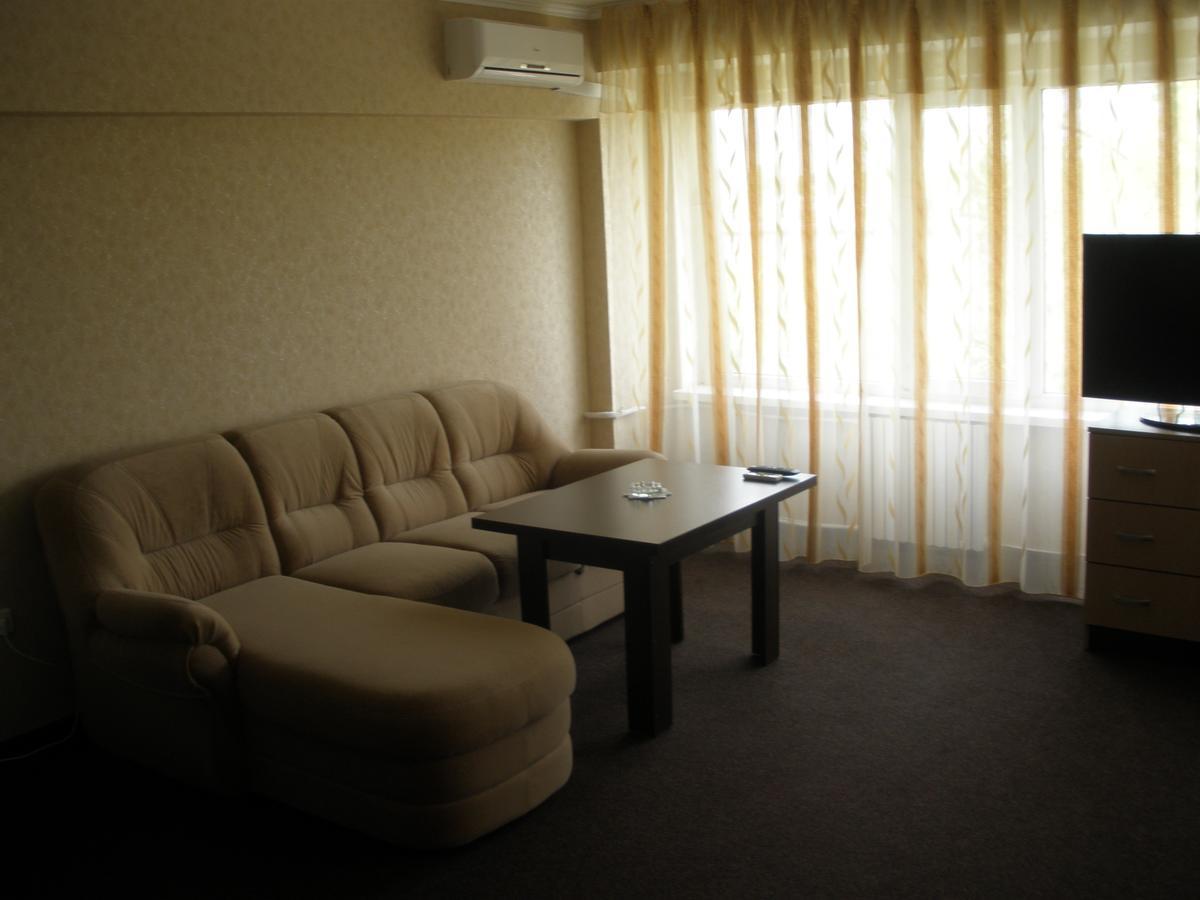 Hotel Prietenia Bender Стая снимка