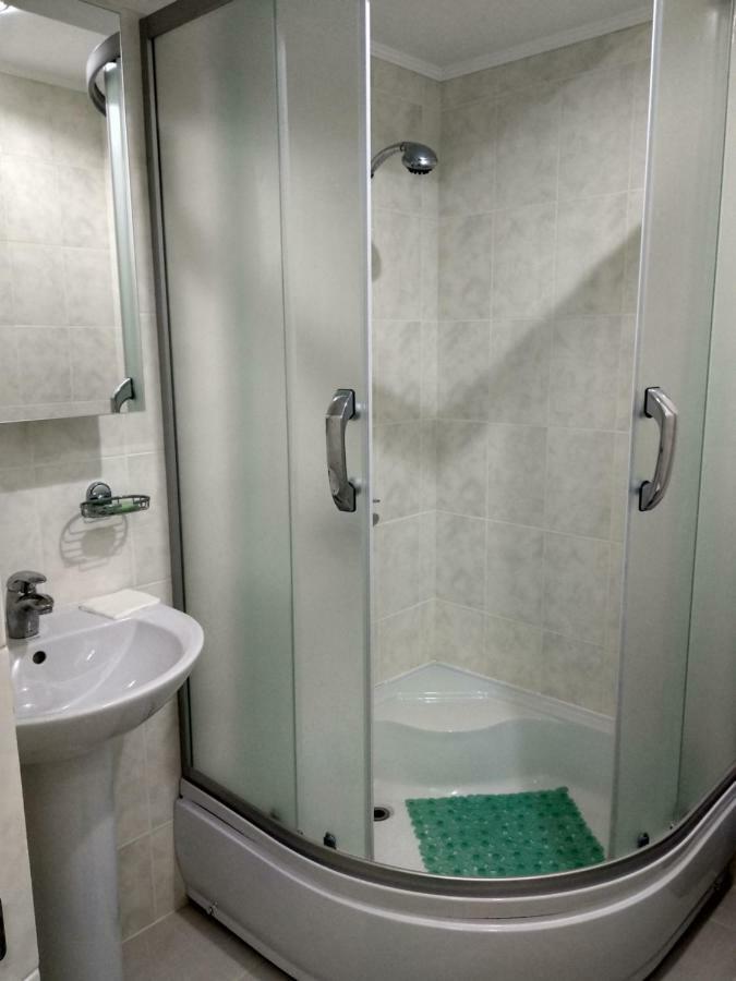 Hotel Prietenia Bender Екстериор снимка